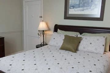 A cozy bedroom