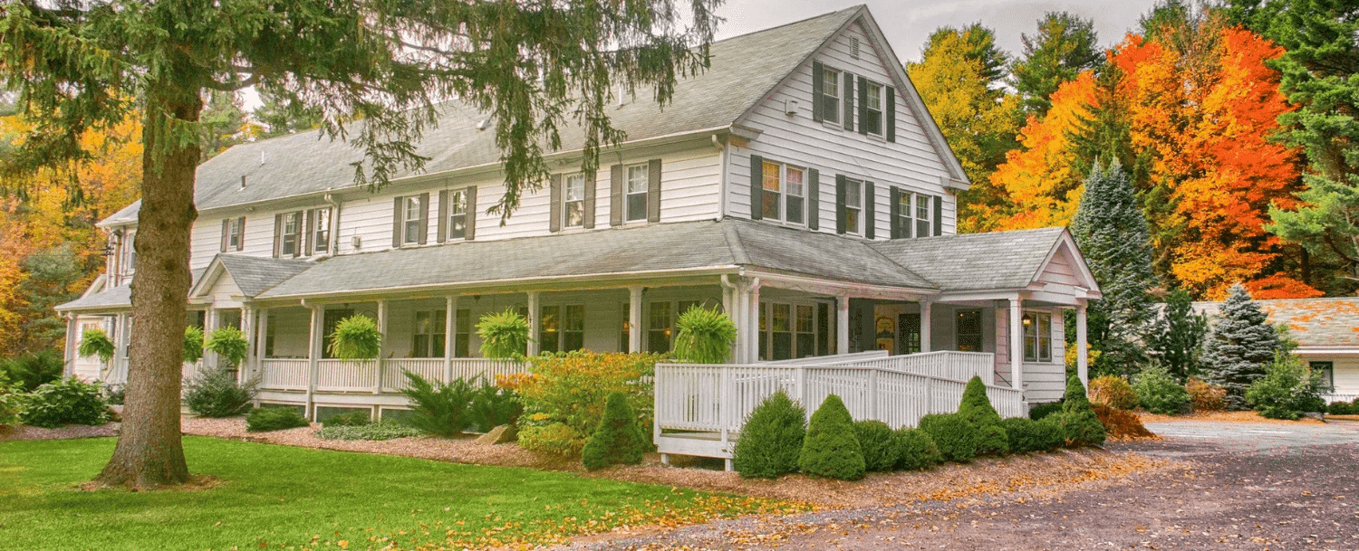Mountaintop Lodge at Lake Naomi exterior